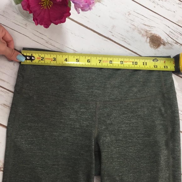 Athleta workout crop leggings - Picture 5 of 8